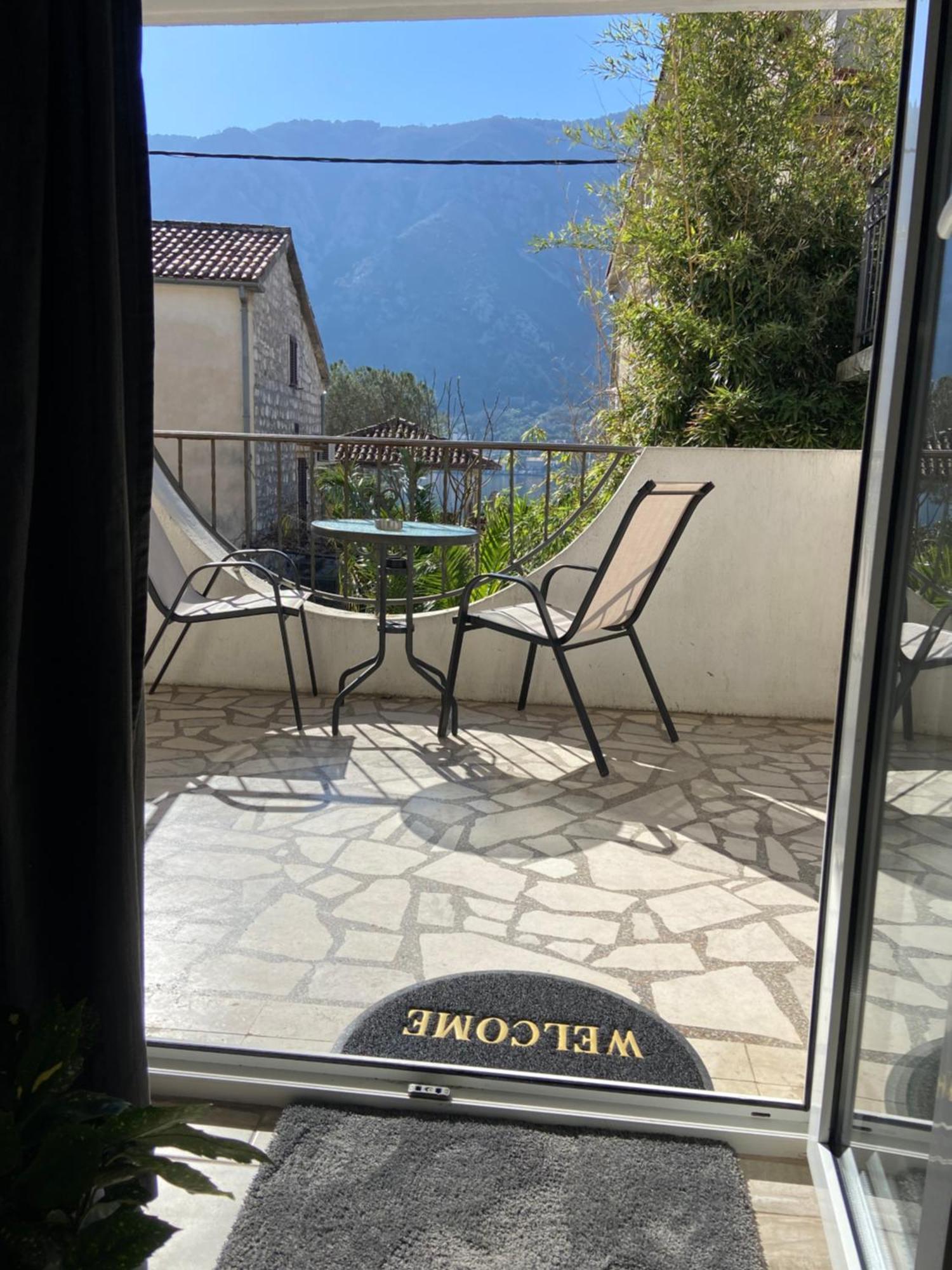 Apartments Ivanisevic Котор Экстерьер фото